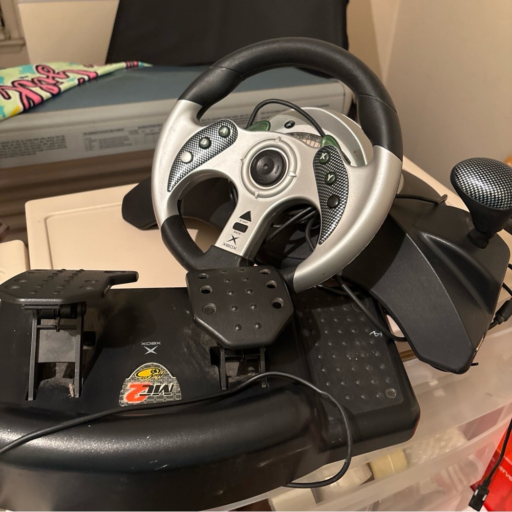 Xbox 360 mc2 mad cat steering wheelel and pedals